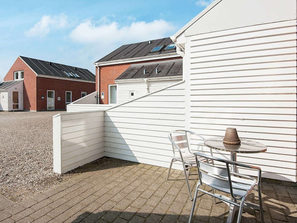 6 Person Holiday Home in Romo view 3