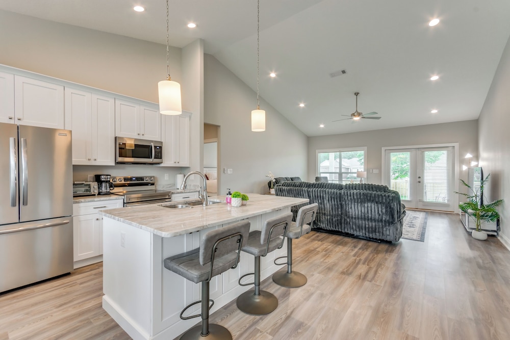 Modern Family Home w/ Spacious Yard in Milton