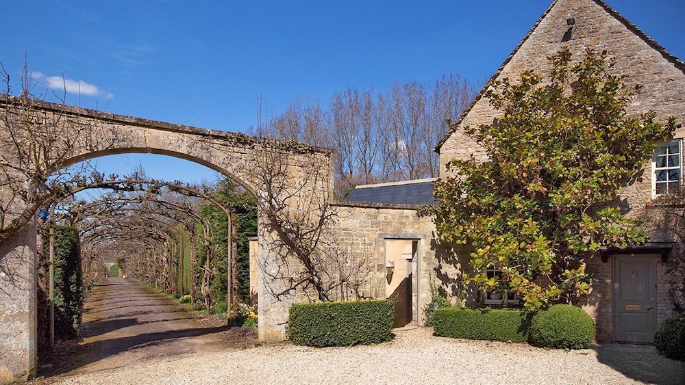Weir Cottage