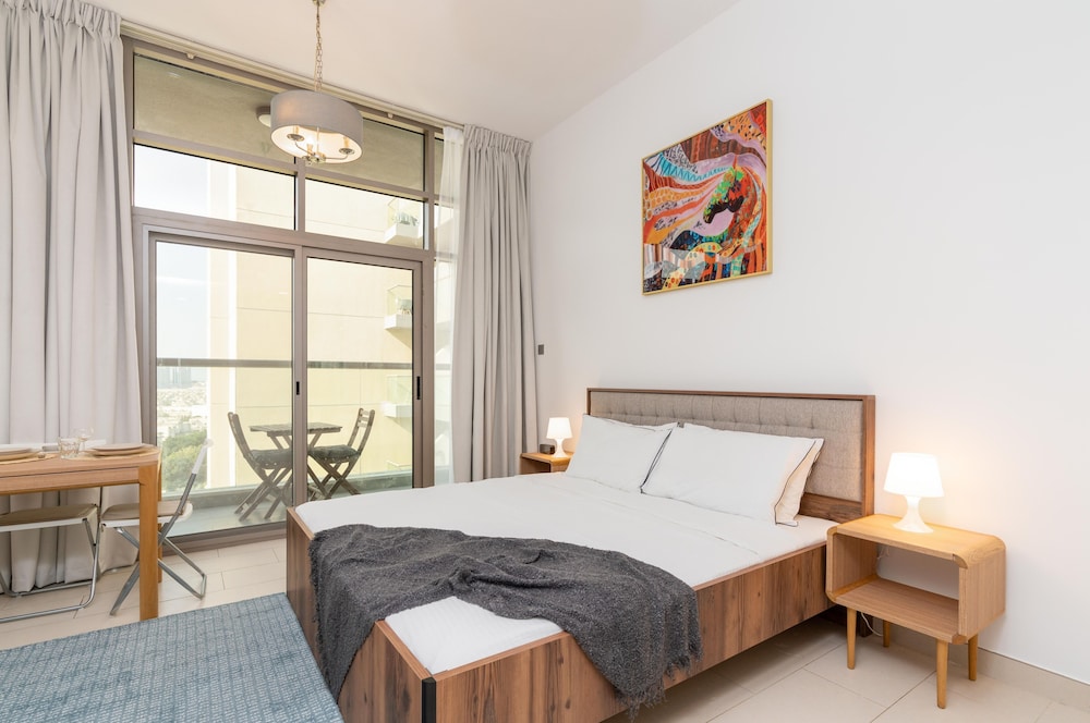 Lux BnB Studio Al Furjan