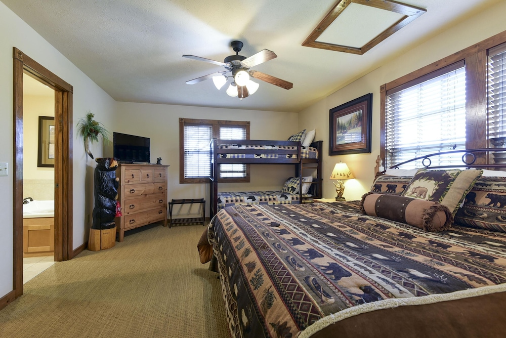 Branson Vacations - Sooner Settle Lodge - Property Image 1