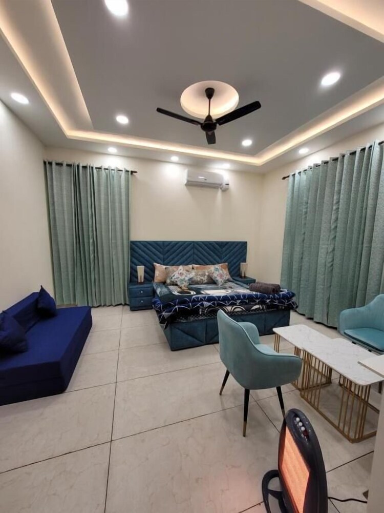 Regalia Home
