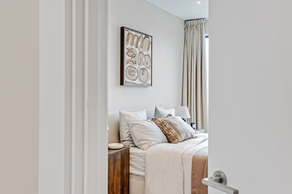 Chic One-bedroom Apartment Near Stratford