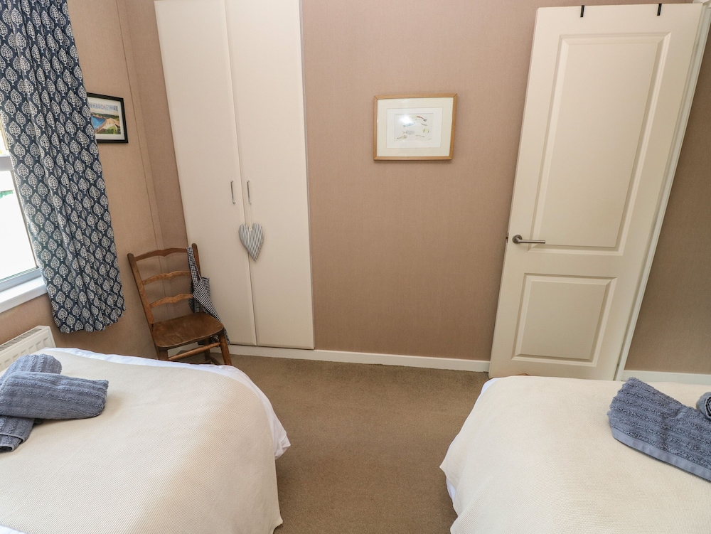 1 Hornbeam Lodge