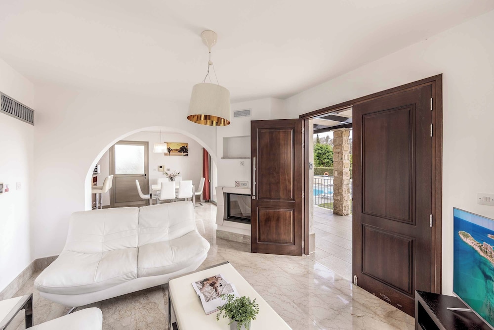 Villa Prosperity