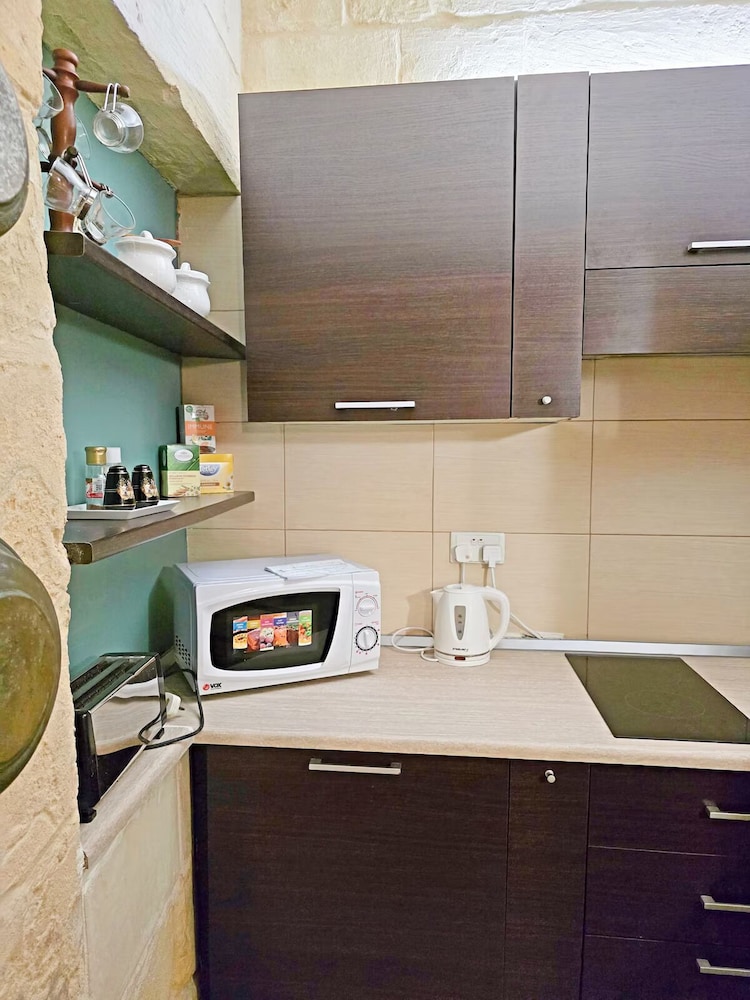 Traditional Maltese 2BR - Near Valletta