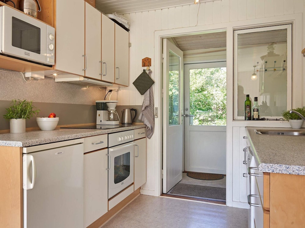 5 Person Holiday Home in Allinge-by Traum