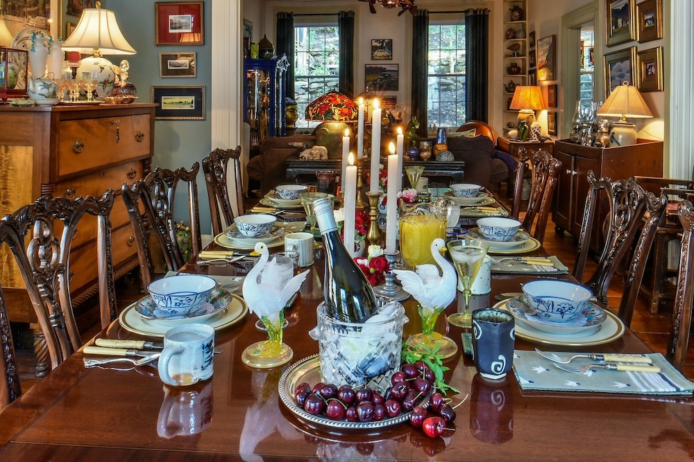 The Dolon House Bed and Breakfast