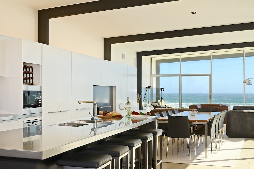 Cloudy Bay Beach House view 4