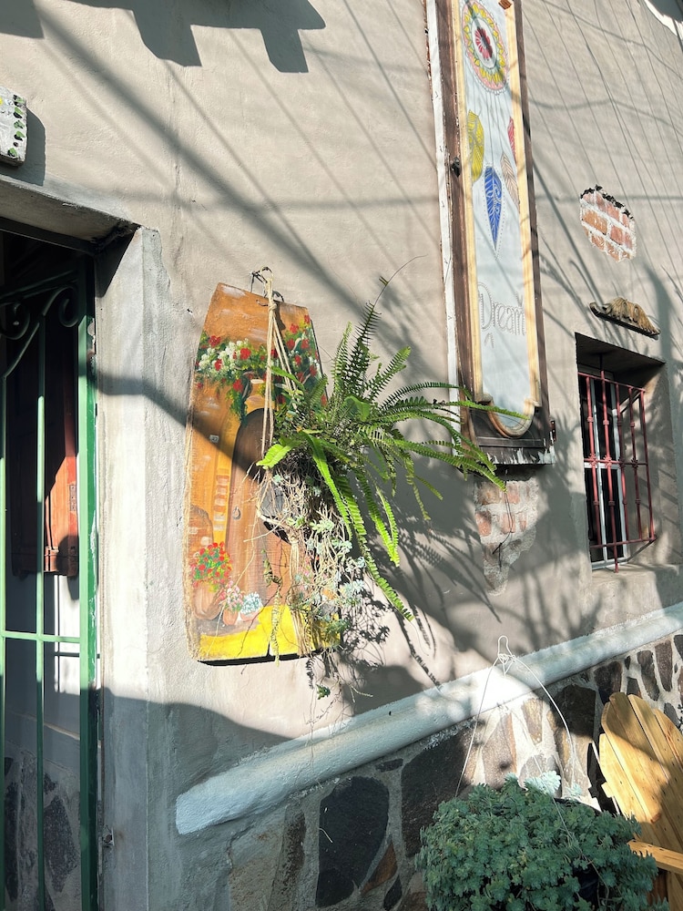 1961 Los Naranjos Hostal
