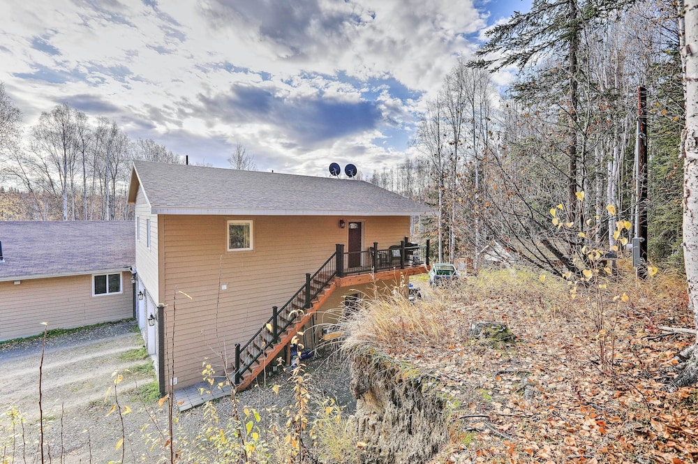 Convenient Fairbanks Guest Suite w/ Grill! view 3