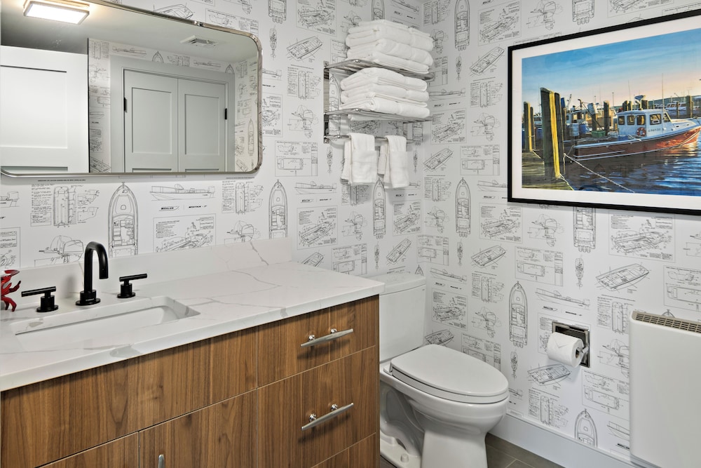 Cutwater Inn & Suites