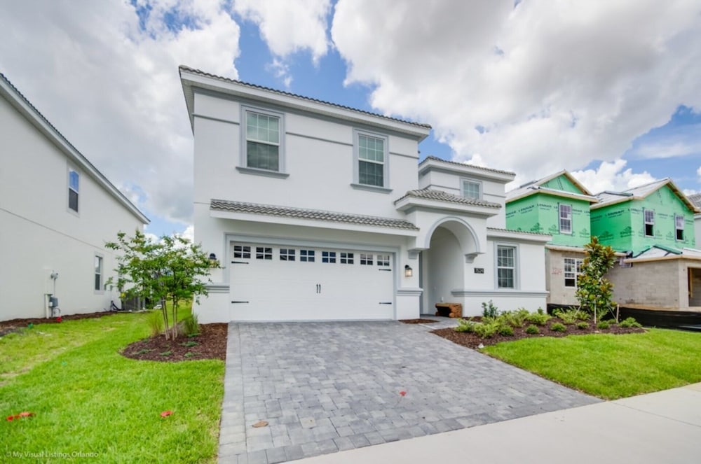 Villa in Champions Gate Resort 2527 - Image 1