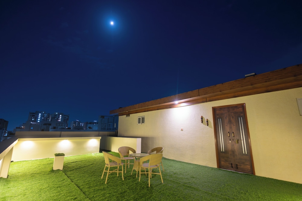 Anand's Abode By Yellow Bells