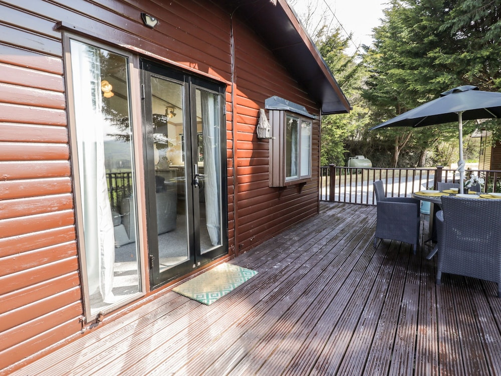 Springtime Lodge view 4