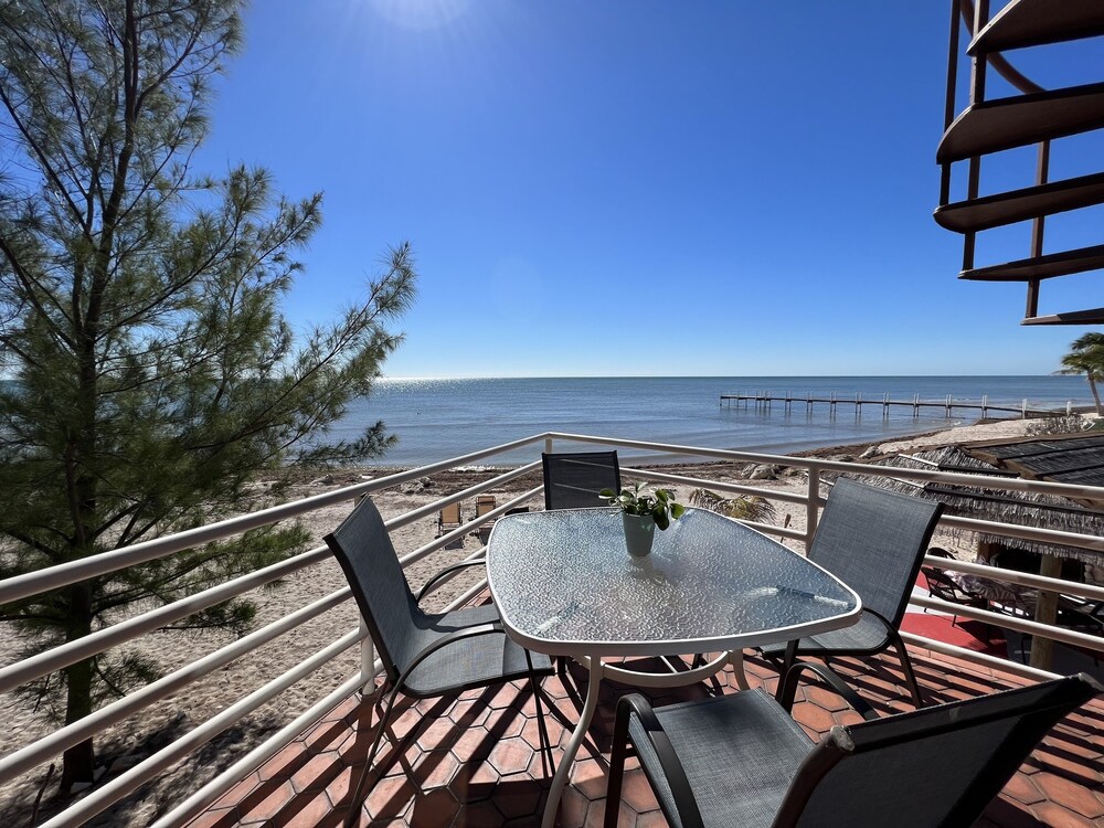 Barnacle Resort