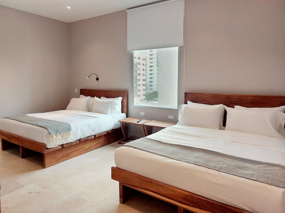 w Spacious 4BR in the Heart of Bocagrande