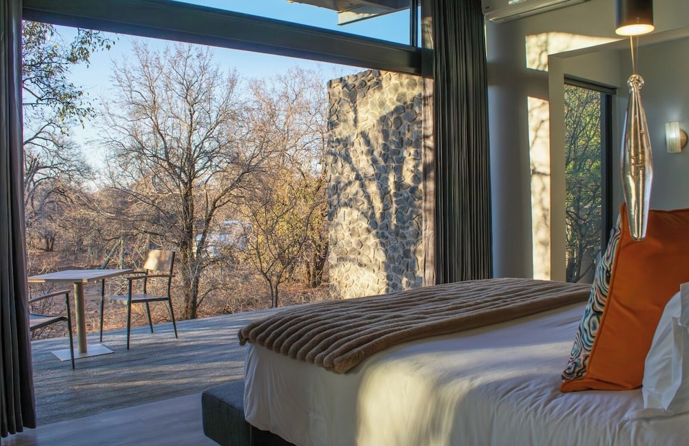 Umoya Safari Lodge view 3