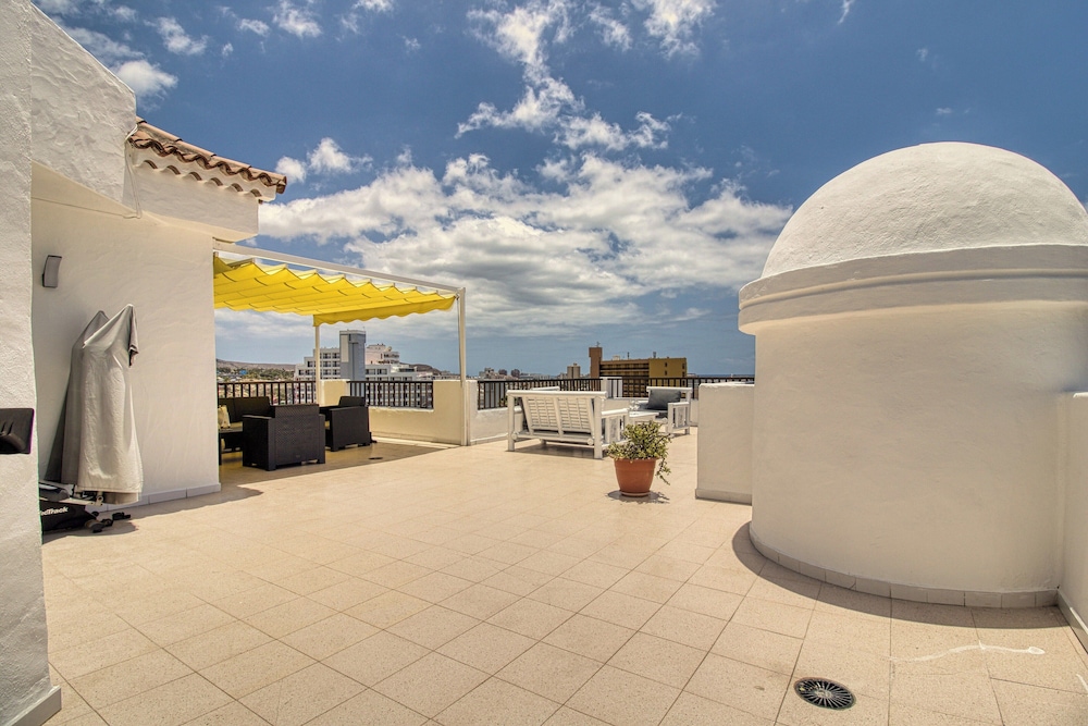 Apartment - Sleeps 4 - Jacuzzi - Terrace - Pool