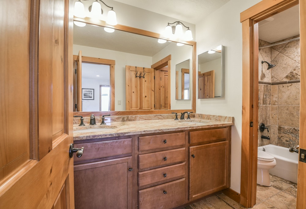 Summit County Vacations - Montezuma 1771 by SummitCove Vacation Lodging - Property Image 36