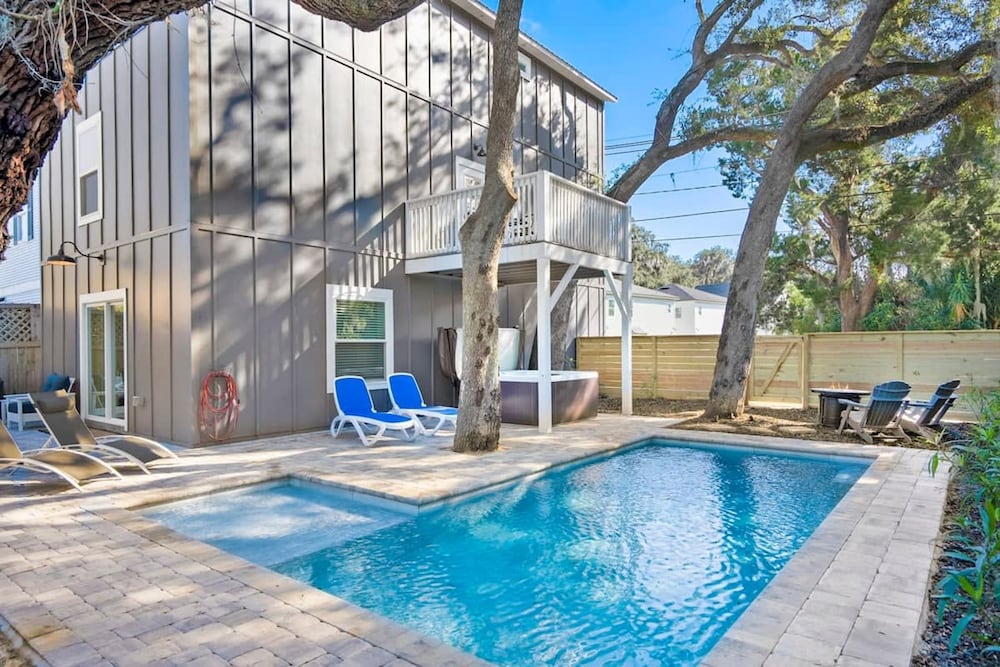 Pool Spa Downtown by Beach FOY Add Golf Cart