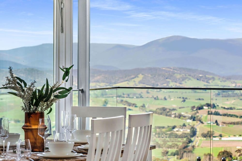 Skyline Views Yarra Valley s Elevated Escape
