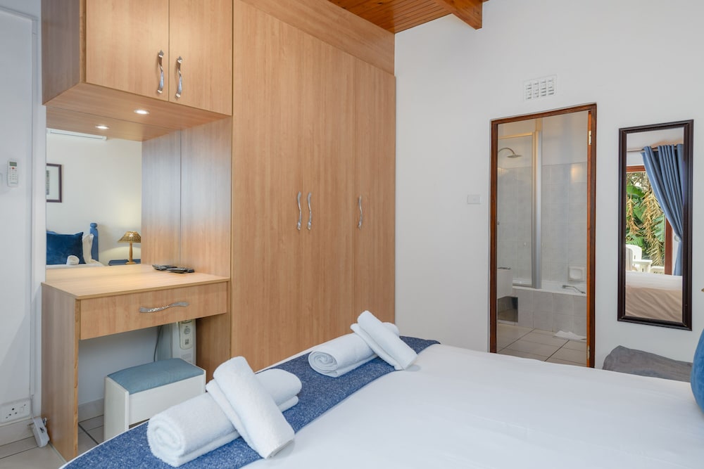 San Lameer Villa Rentals 2843
