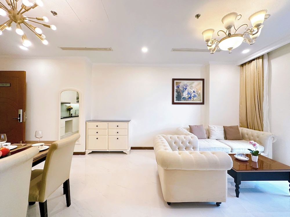 Nice Luxury Apartments Vinhome Central