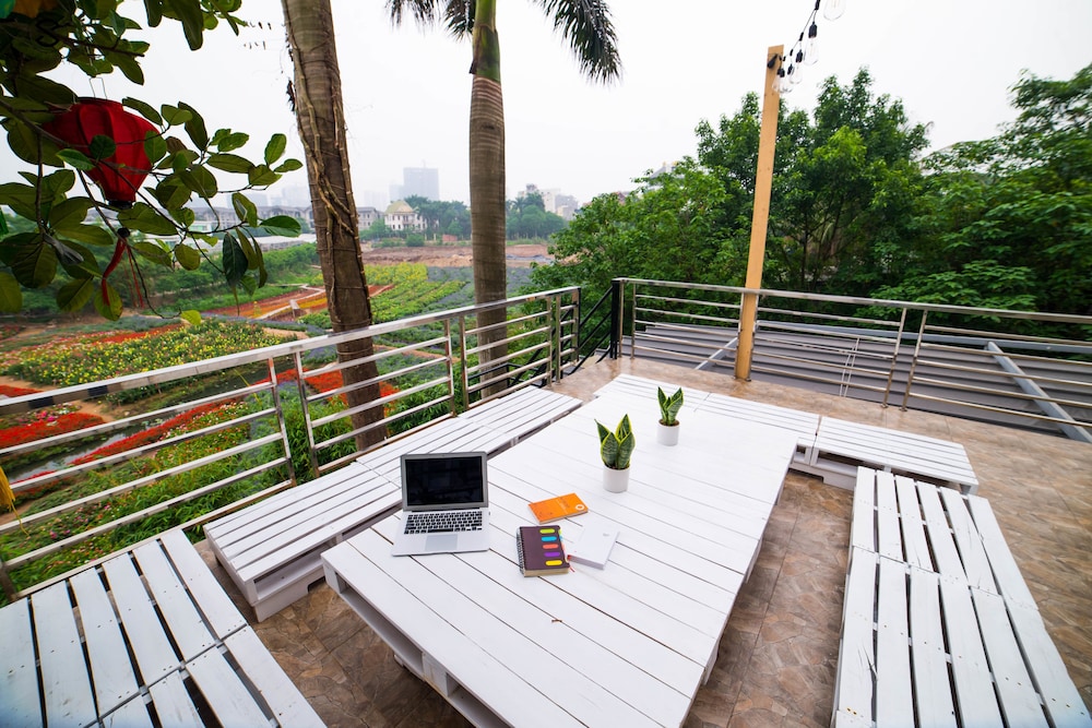 Em Am Homestay - West Lake
