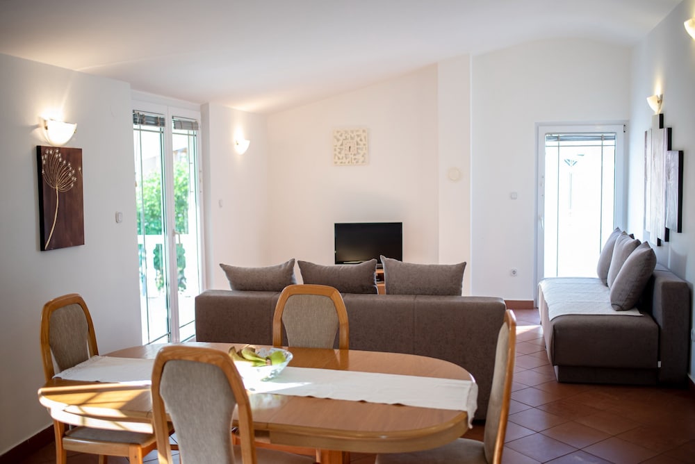 Apartments Ivankovic