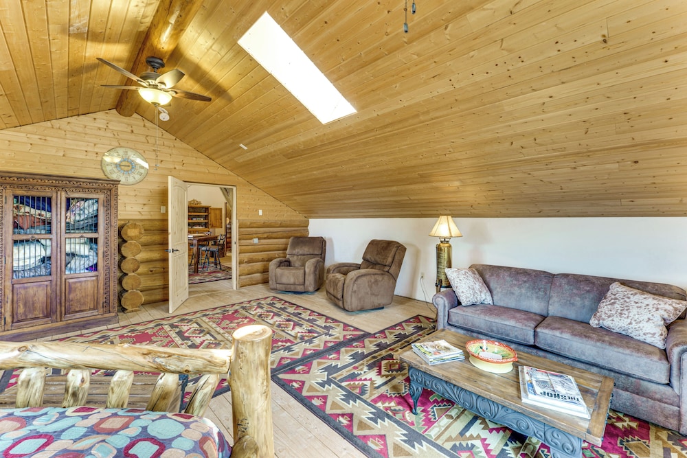 Secluded Angel Fire Retreat: Deck + Stunning View!