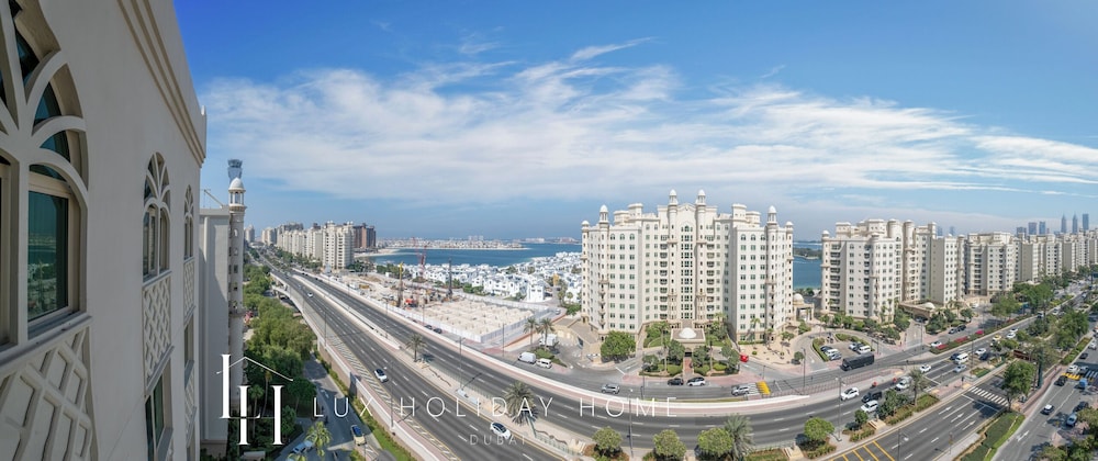 LUX The Shoreline Sea View Suite