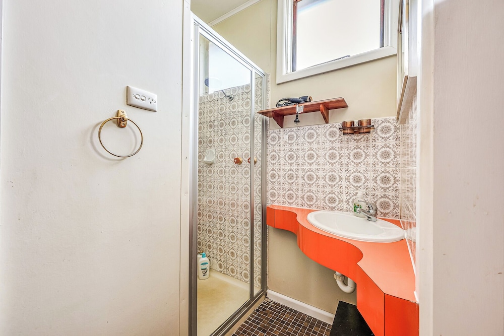 StayAU Private Two-Storey 6 Beds House Wendouree