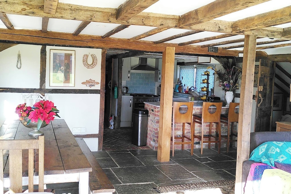 Lakeside Sussex Retreat
