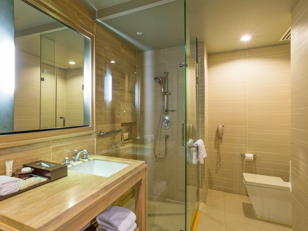 Dusit Thani Krabi Beach Resort 9