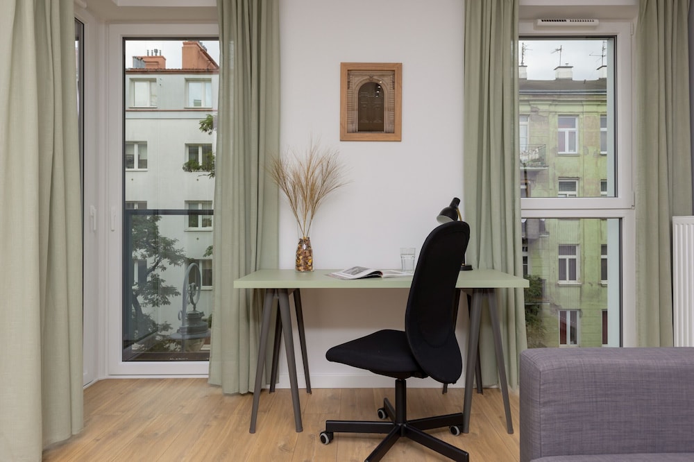Warszawa Stalowa Apartment by Renters view 4