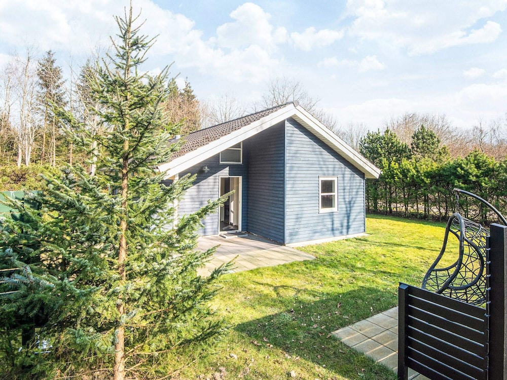 6 Person Holiday Home in Ansager