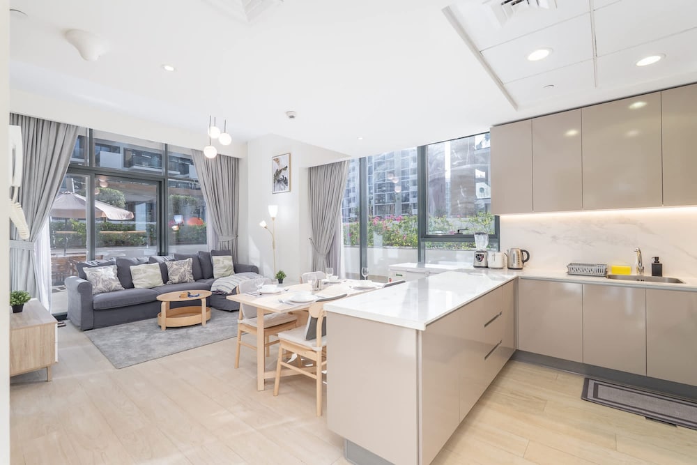 Indulging 1 Bedroom in Azizi Riviera 6