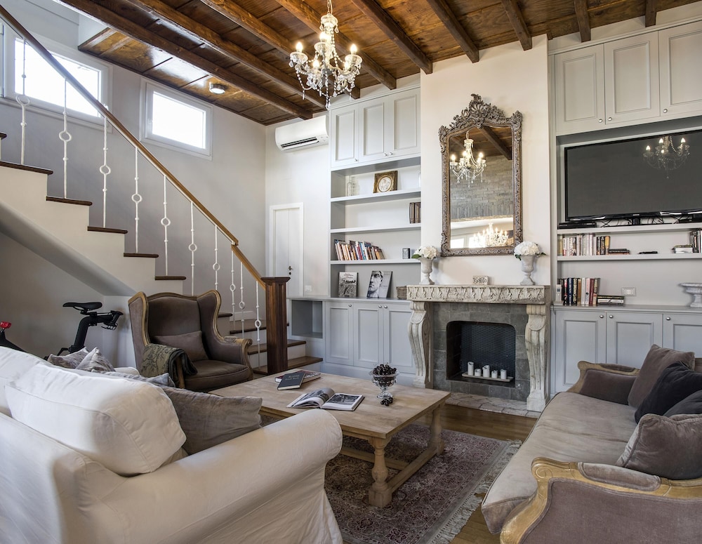 Il Bacio Luxury Spanish Steps Penthouse With Terrace Perfect