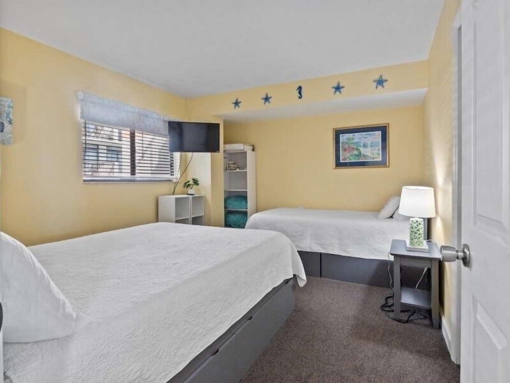 Savoy Penthouse 603 3 Bedroom Condo