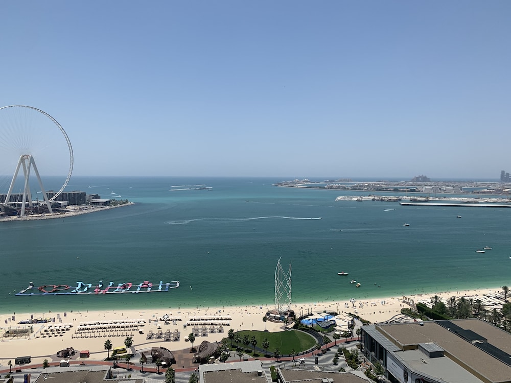 Pelicanstay Seaview Suites in JBR Walk
