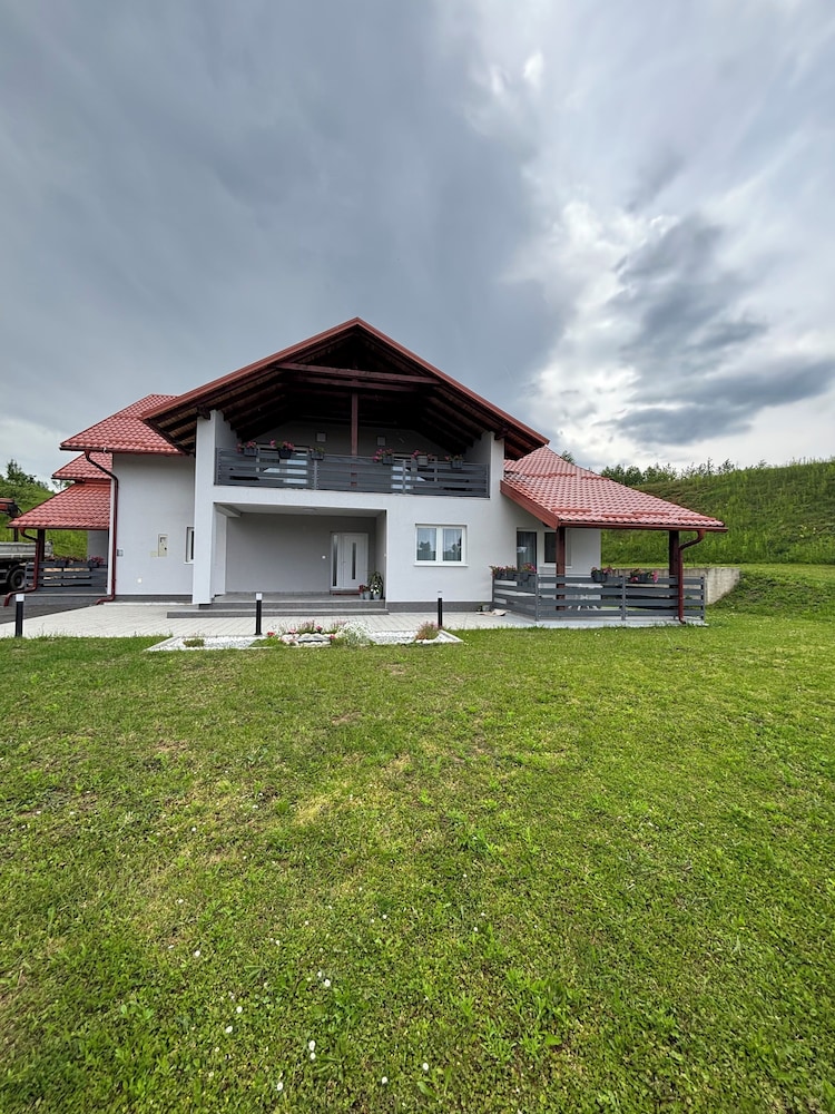 Estate Pavlić