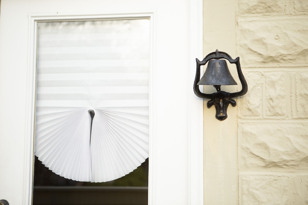 The Chimney Rock Inn & Cottages