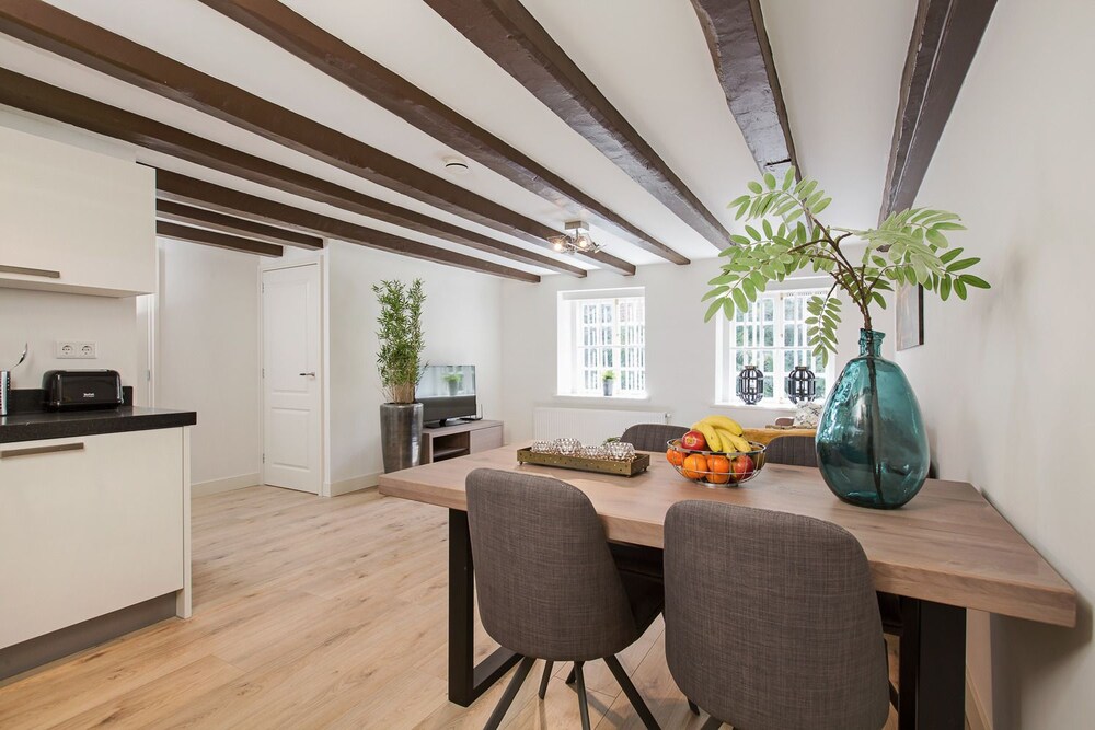 Canal Garden Apartment 11