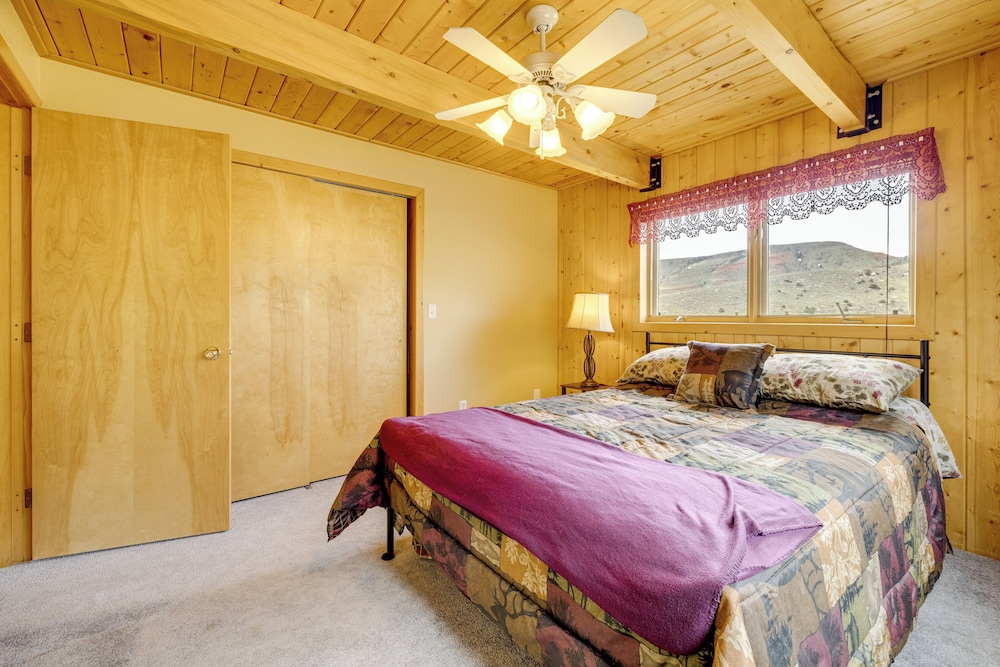 Walk to Sinks Canyon State Park: Spacious Home!