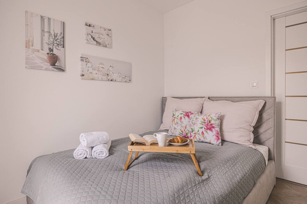 Blanco in Bydgoszcz With 1 Bedrooms and 1 Bathrooms