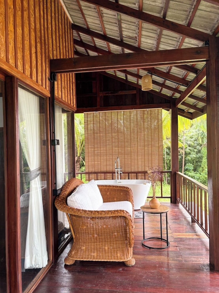 Baan Lhong View Lay