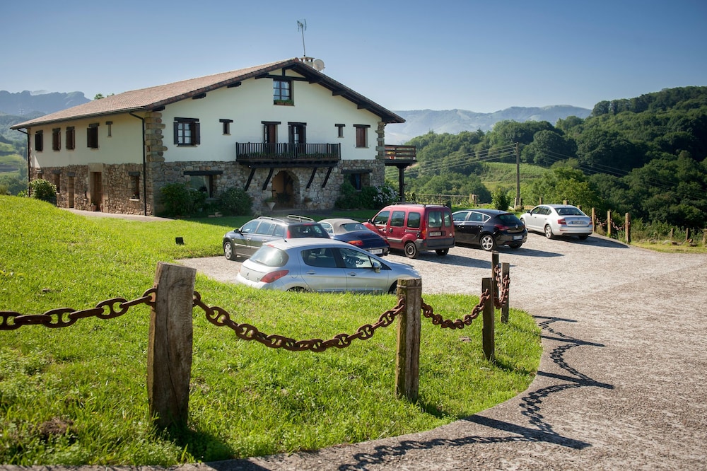 Casa Peluaga