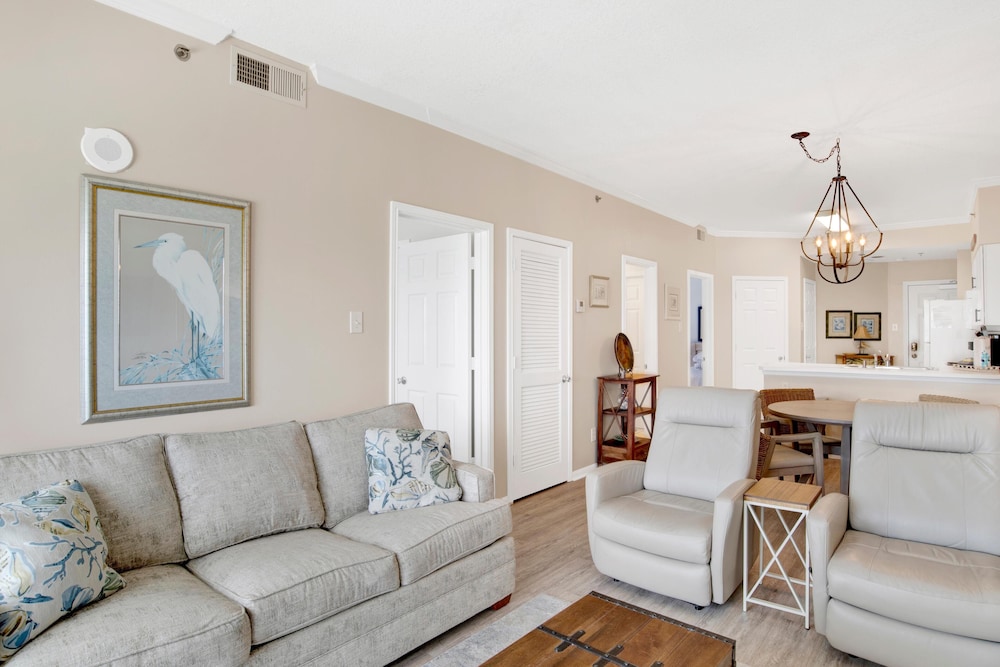 Tradewinds 1305
