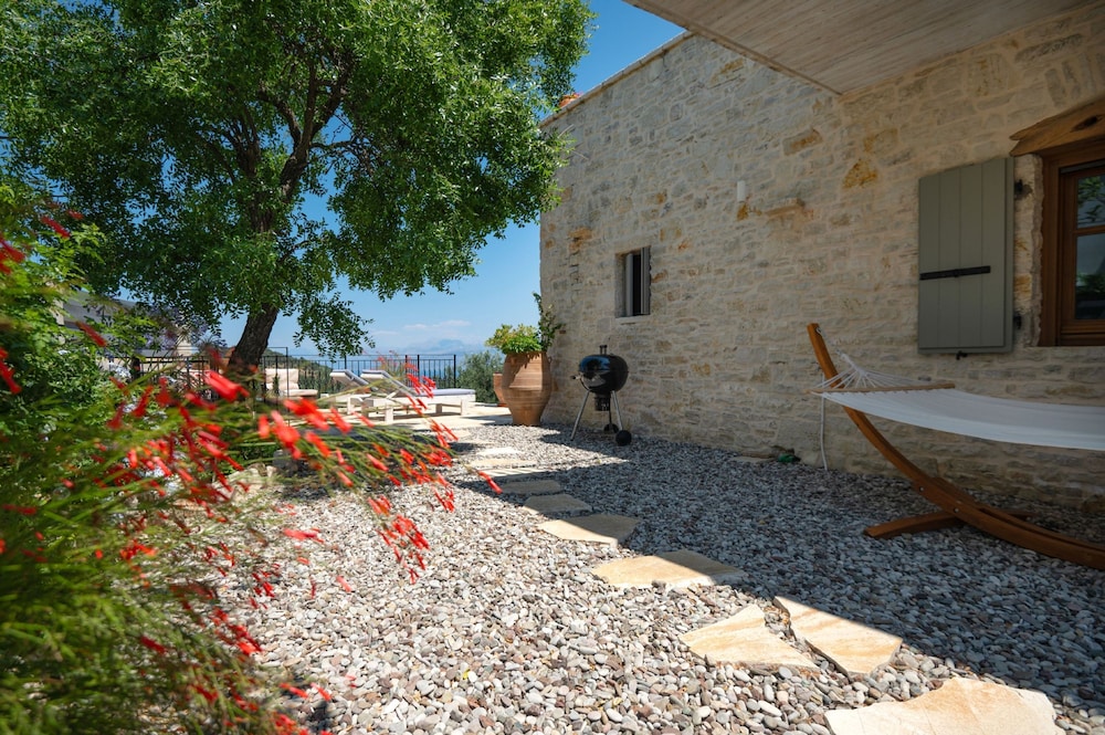 Bee Tree Villa in Corfu